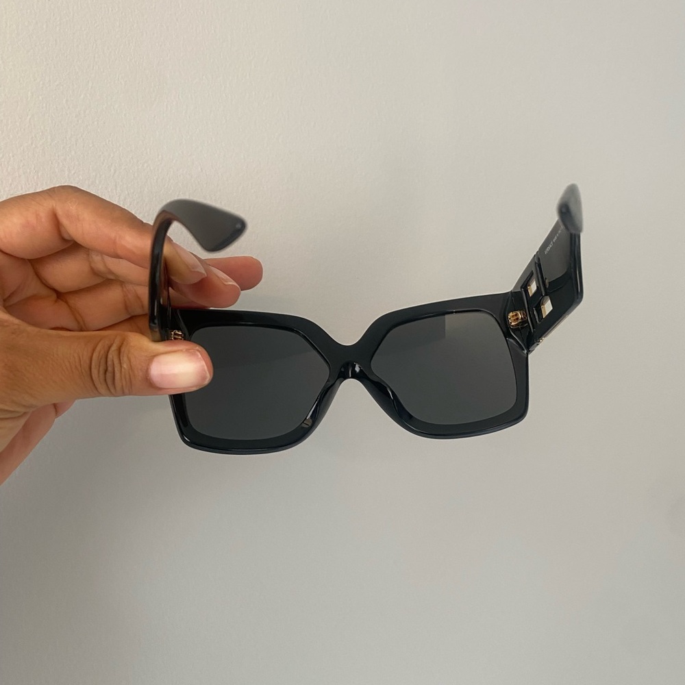 Versace SUNGLASSES 😎 (Authentic ) - Picture 17 of 17
